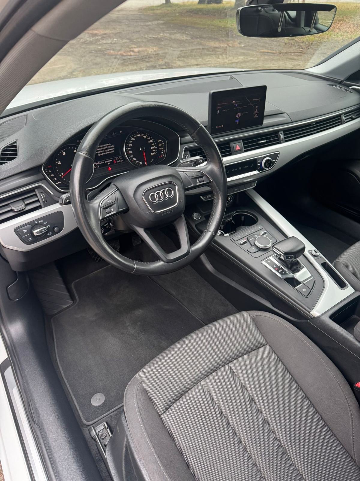 Audi A4 Avant 2,0 TDI automatik 2018., fotografija 12