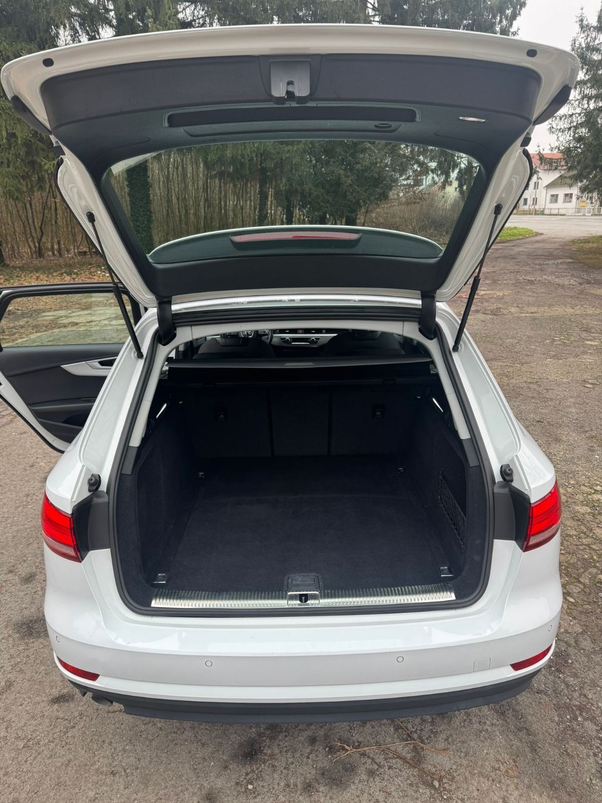 Audi A4 Avant 2,0 TDI automatik 2018., fotografija 15