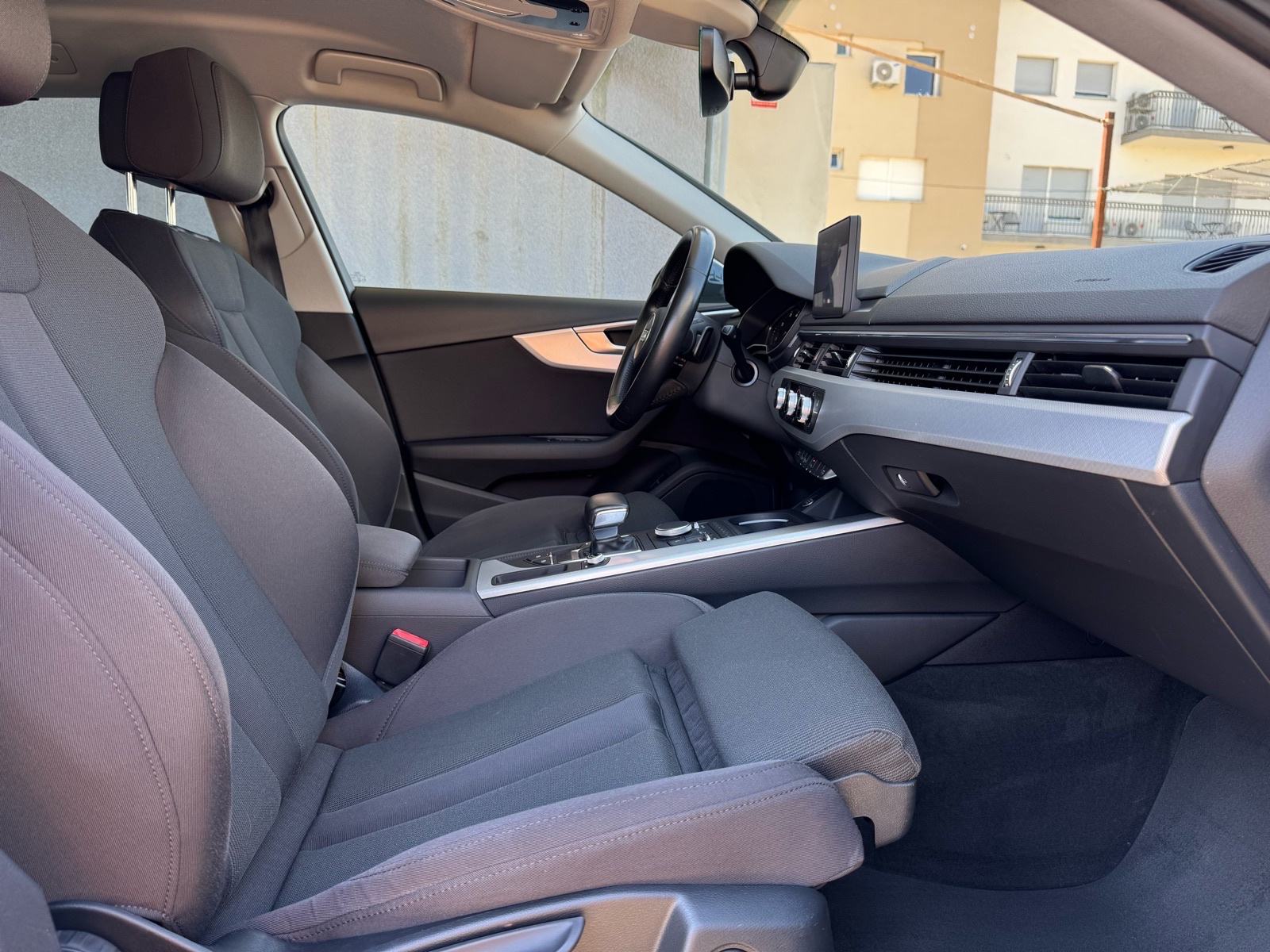 Audi A4 Avant 2,0 TDI AUTOMATIK / S LINE / MATRIX / KAMERA / NAVI /, fotografija 13