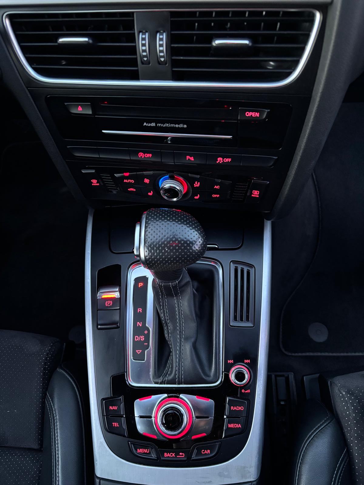 Audi A4 Avant 2,0 TDI automatik, S line, registriran do 05/2027, fotografija 15