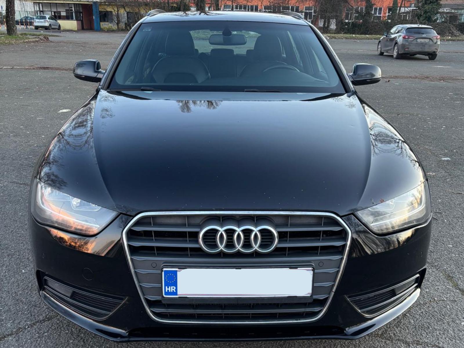 Audi A4 Avant 2,0 TDI automatik, S line, registriran do 05/2027, fotografija 3