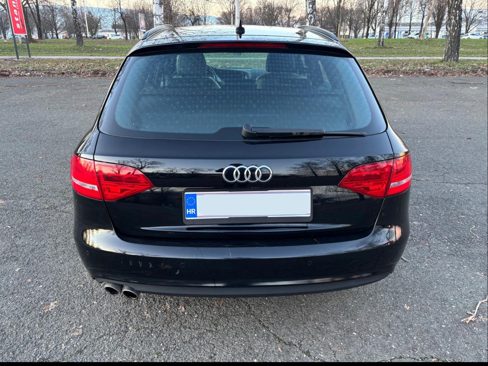 Audi A4 Avant 2,0 TDI automatik, S line, registriran do 05/2027, fotografija 7