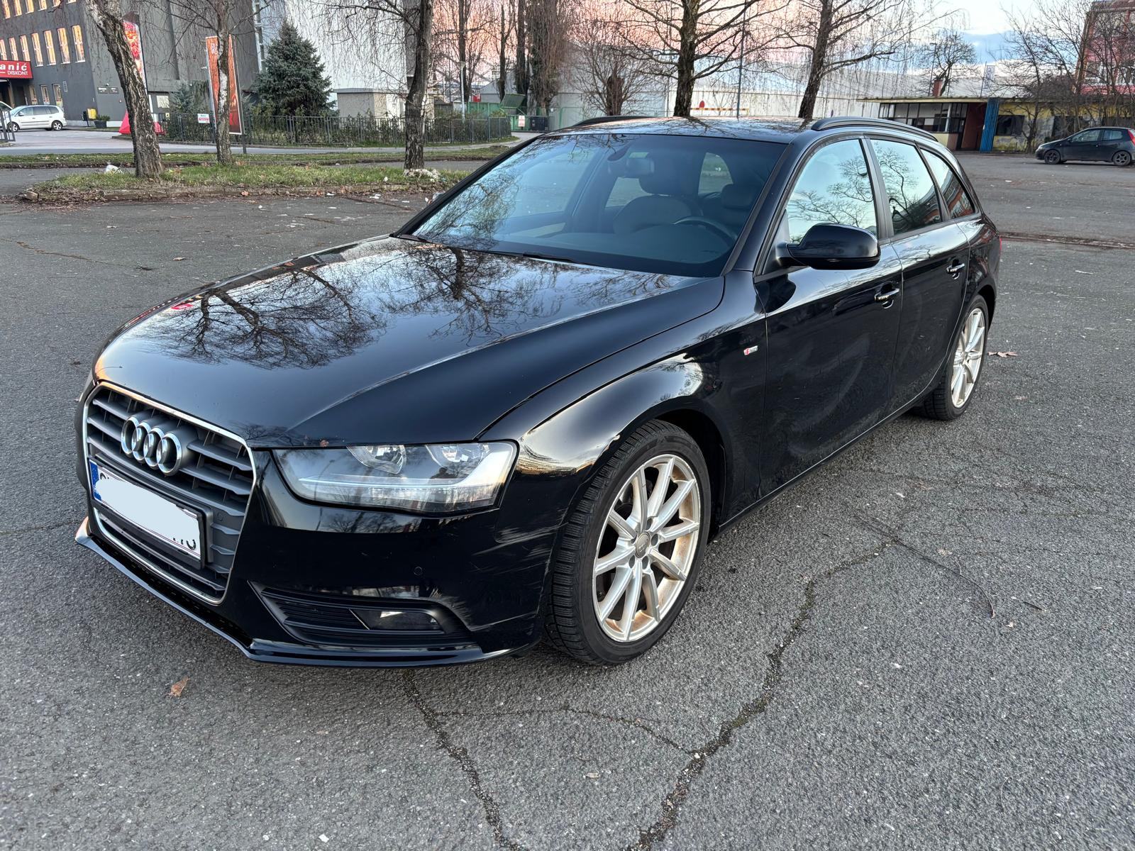 Audi A4 Avant 2,0 TDI automatik, S line, registriran do 05/2027, fotografija 4