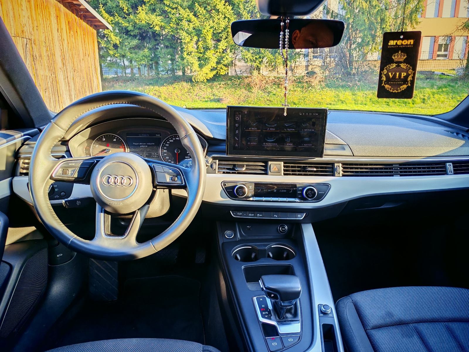 Audi A4 Avant 2,0 TDI automatik, fotografija 5