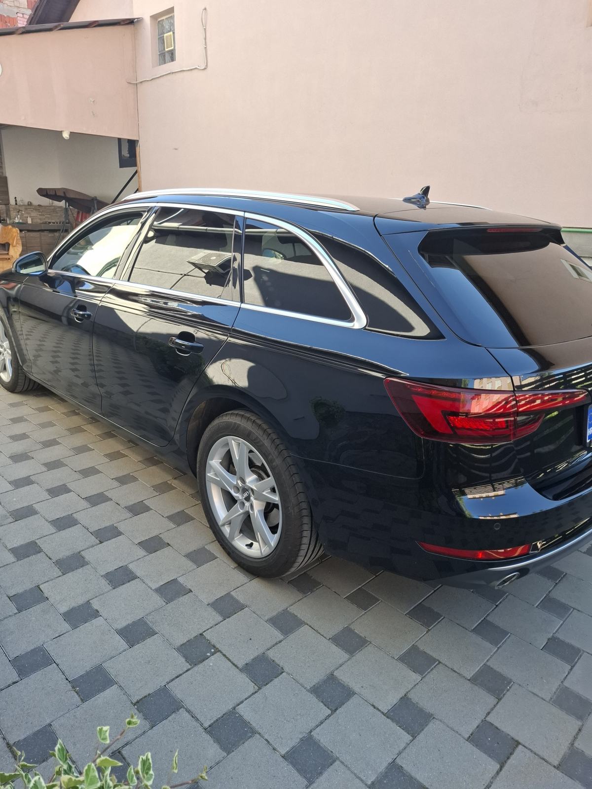 Audi A4 Avant 2,0 TDI automatik, fotografija 4