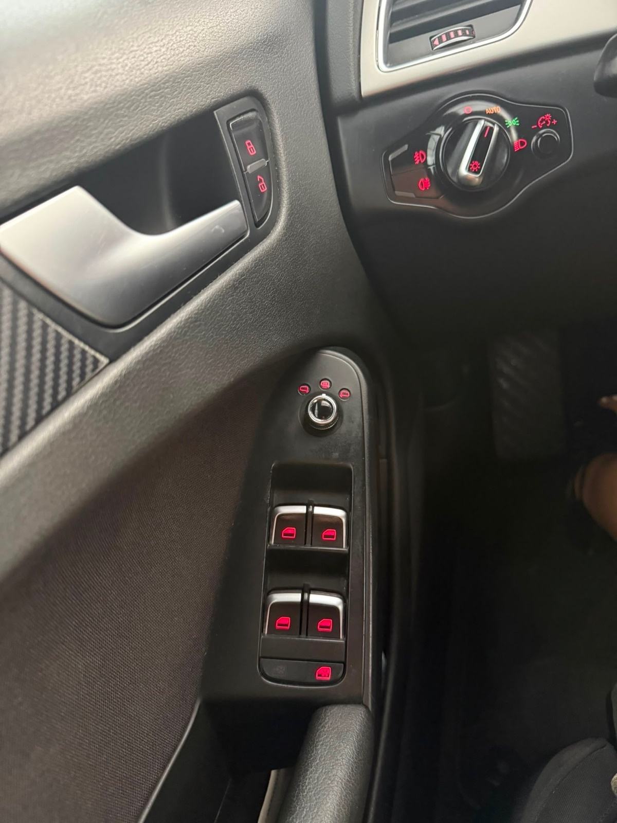 Audi A4 Avant 2,0 TDI automatik, fotografija 6