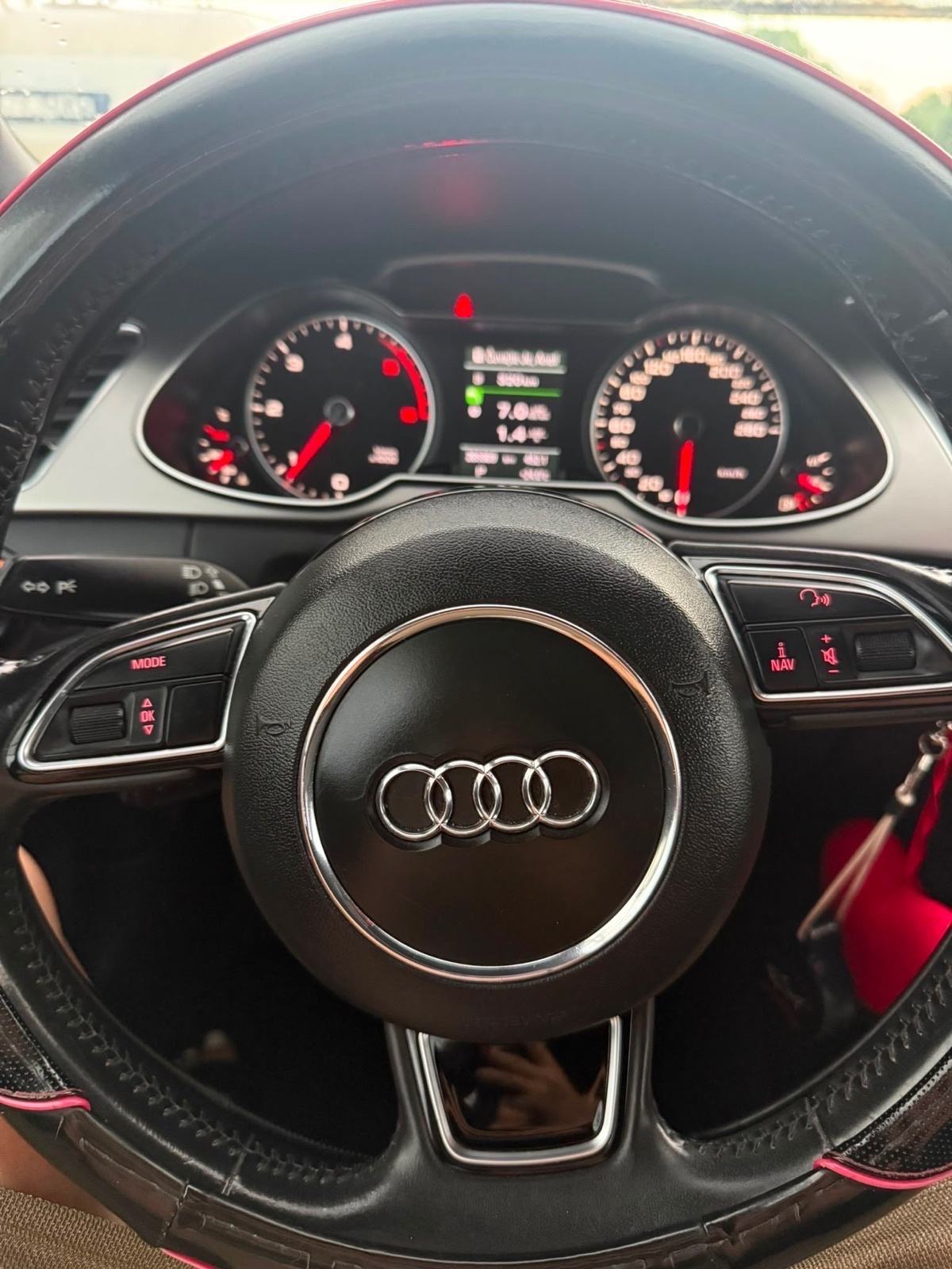 Audi A4 Avant 2,0 TDI automatik, fotografija 9