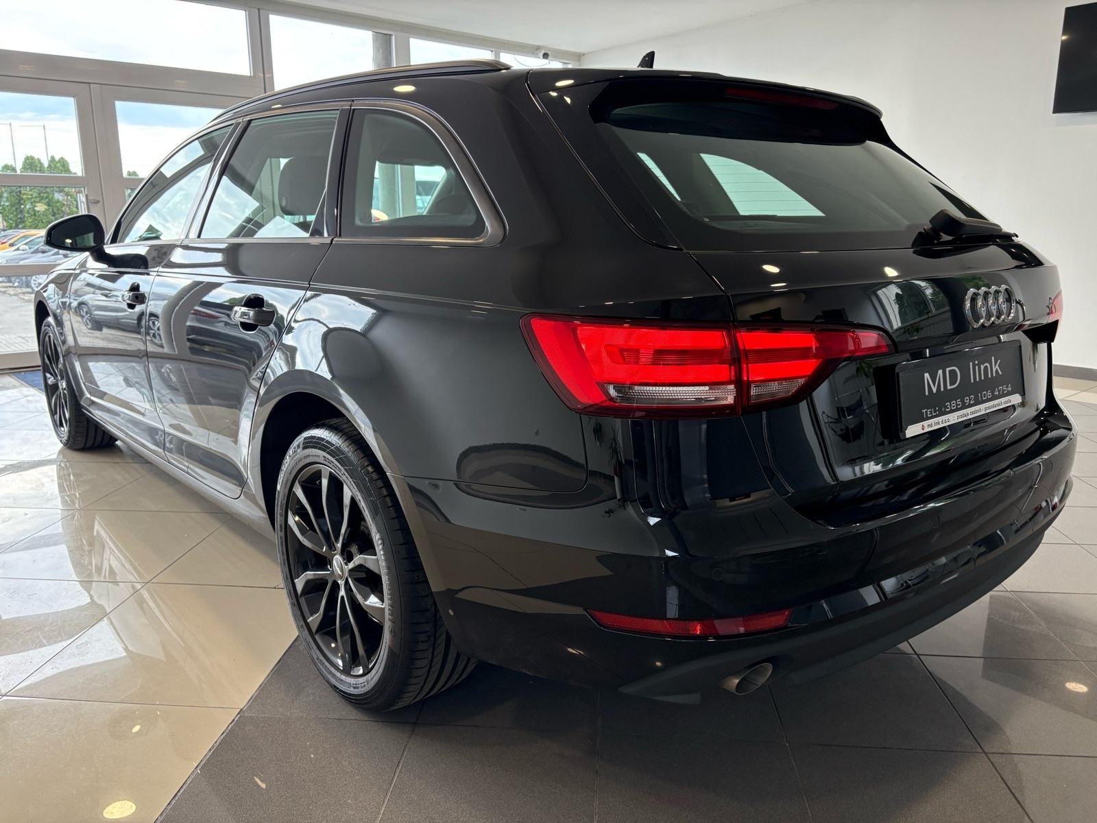Audi A4 Avant 2,0 TDI automatik, fotografija 4