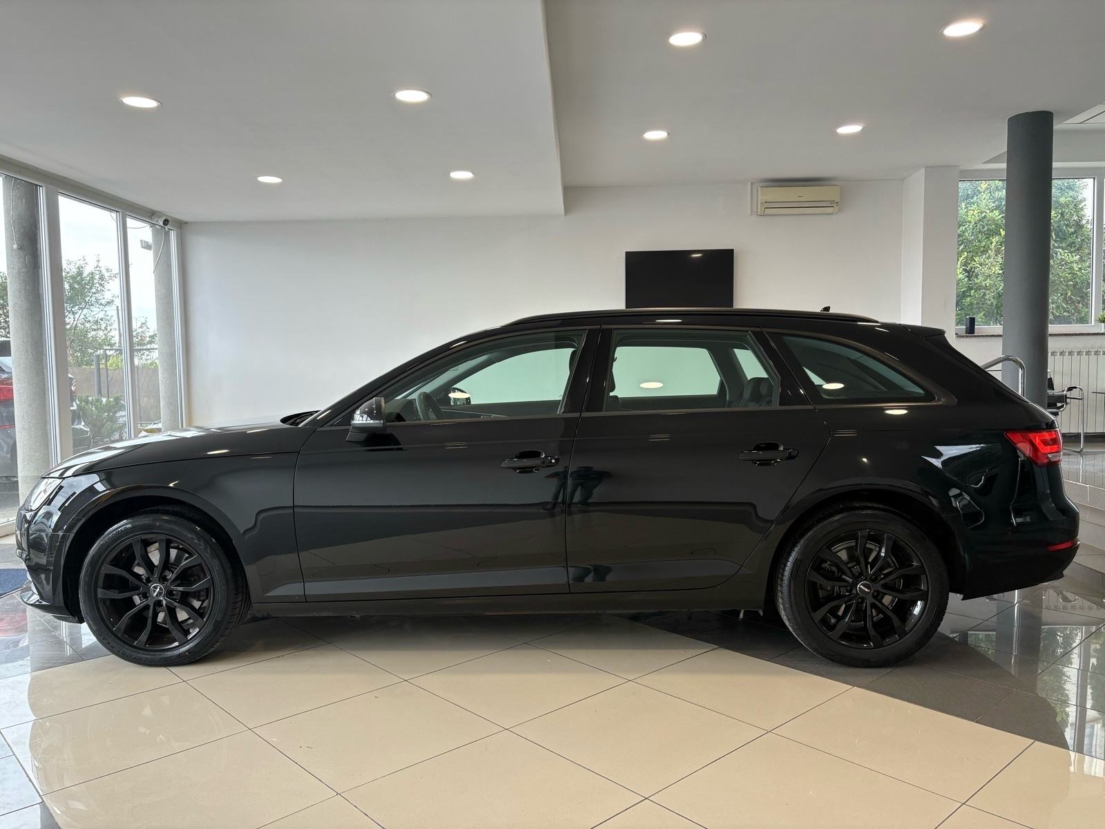 Audi A4 Avant 2,0 TDI automatik, fotografija 20
