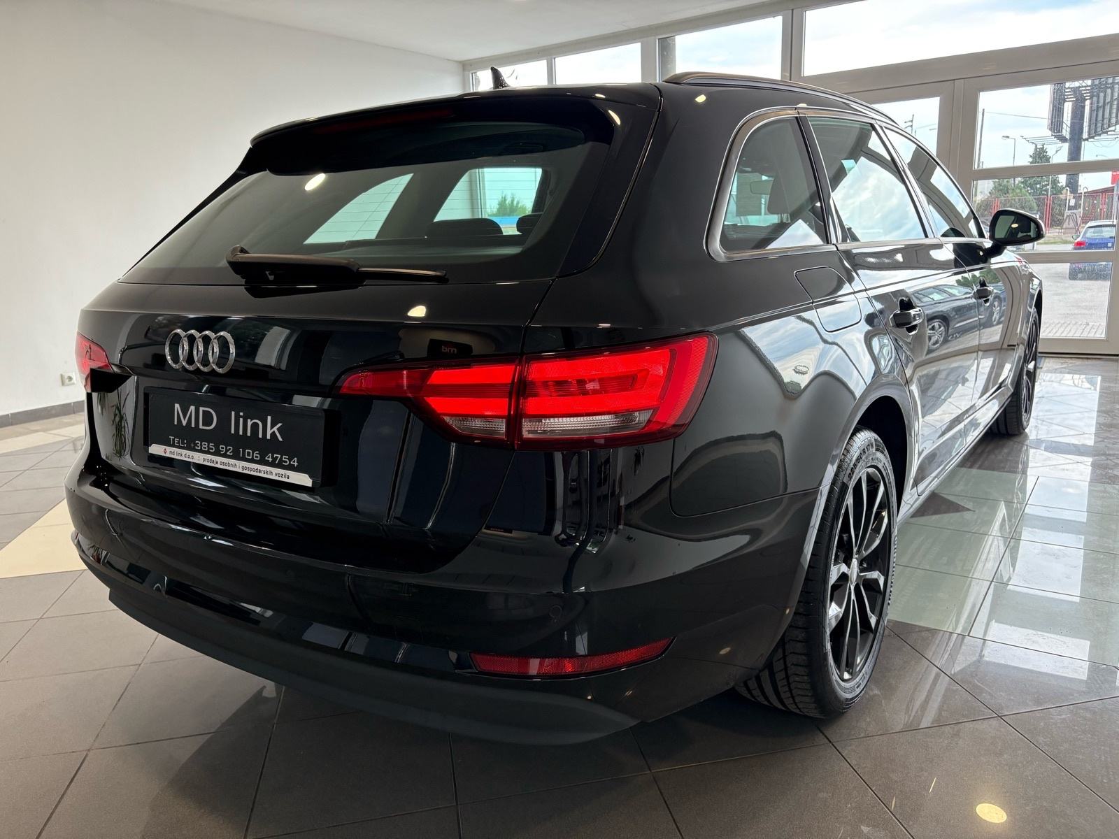 Audi A4 Avant 2,0 TDI automatik, fotografija 19
