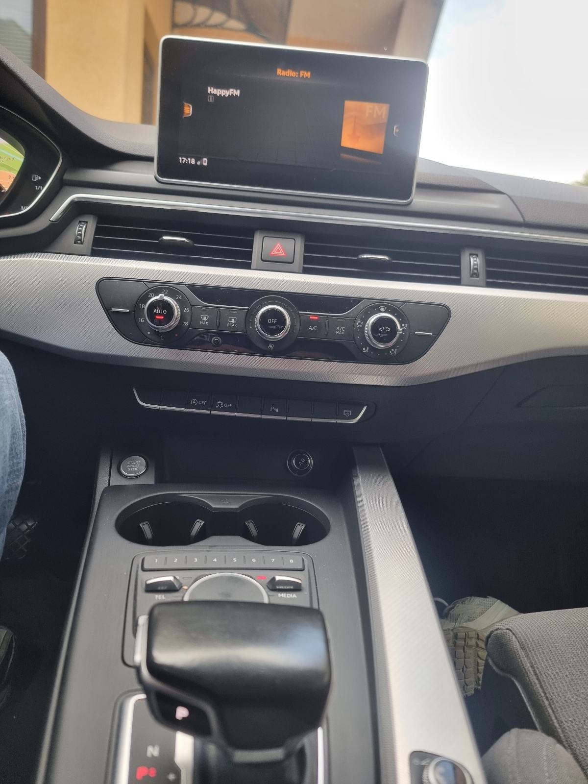 Audi A4 Avant 2,0 TDI automatik, fotografija 5