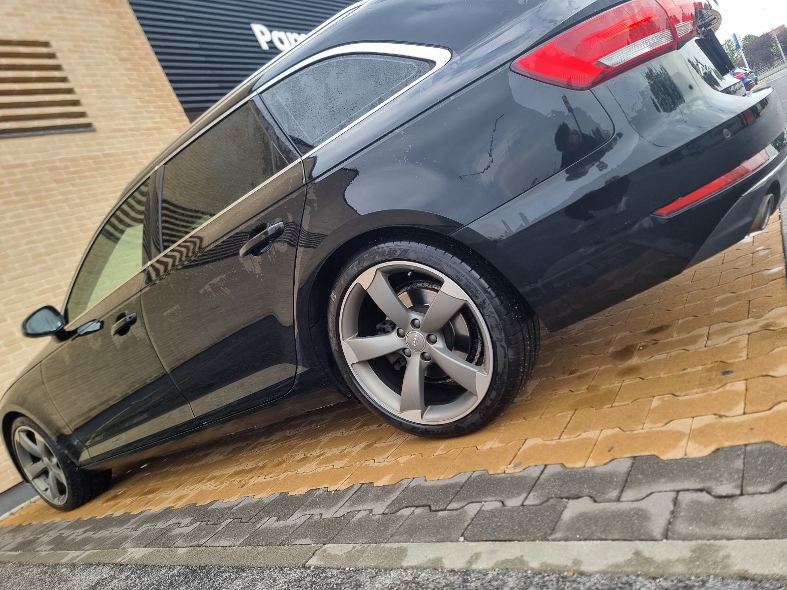 Audi A4 Avant 2,0 TDI automatik, fotografija 3