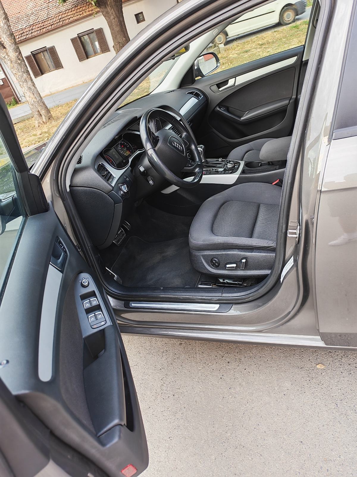 Audi A4 Avant 2,0 TDI automatik, fotografija 8
