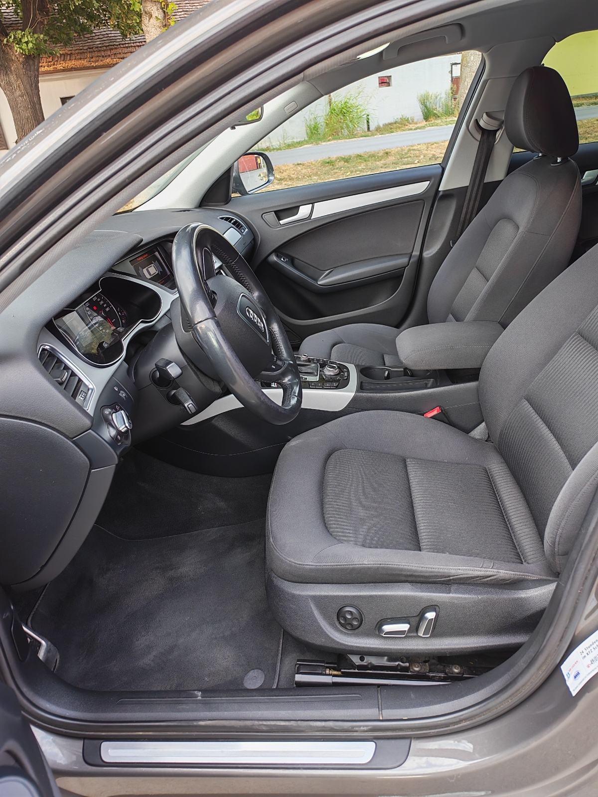 Audi A4 Avant 2,0 TDI automatik, fotografija 9