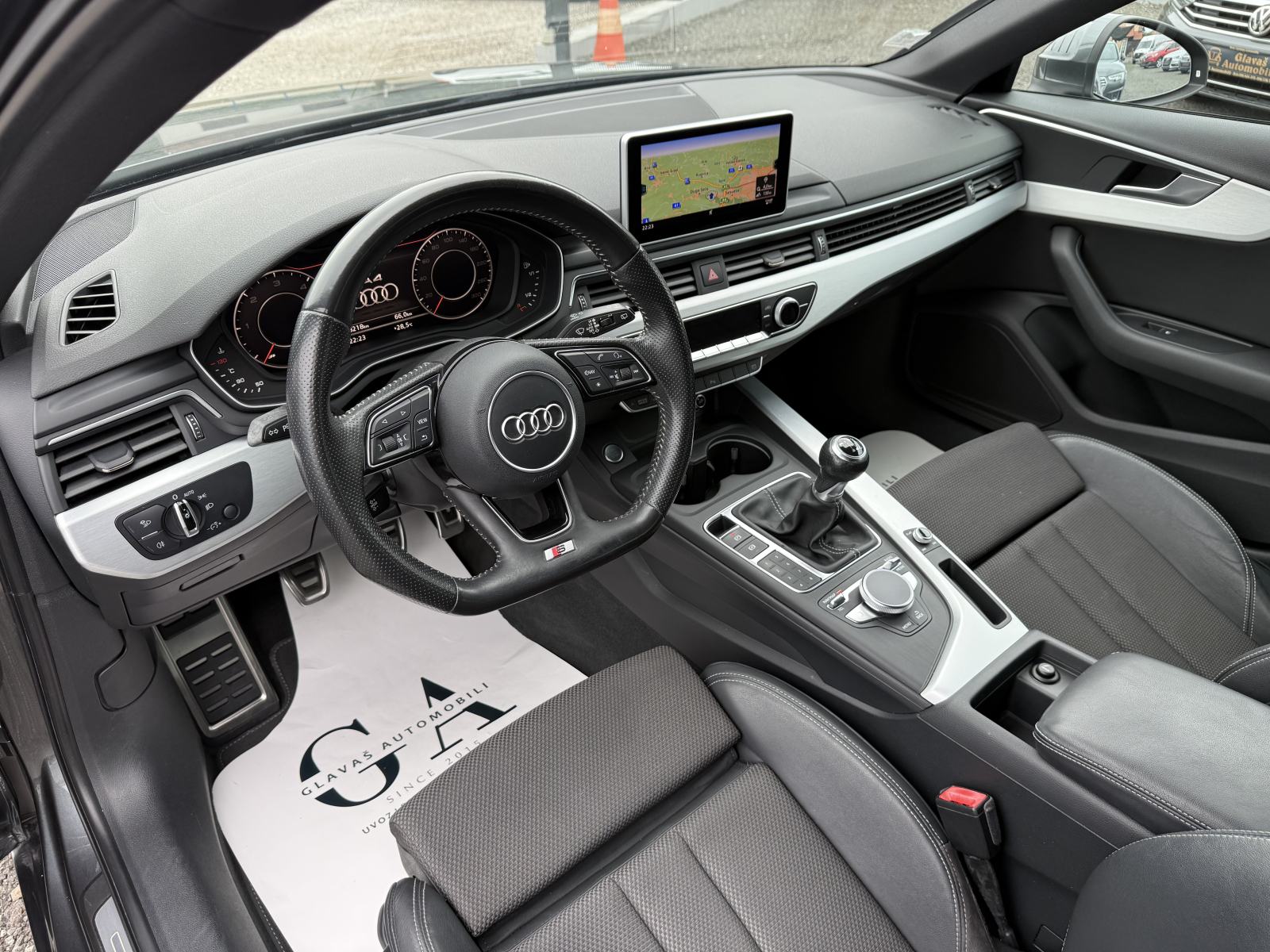 Audi A4 Avant 2,0 TDI S-Line,NAVI,VIRTUAL,ALU 18",JAMSTVO,TOP STANJE!!, fotografija 13