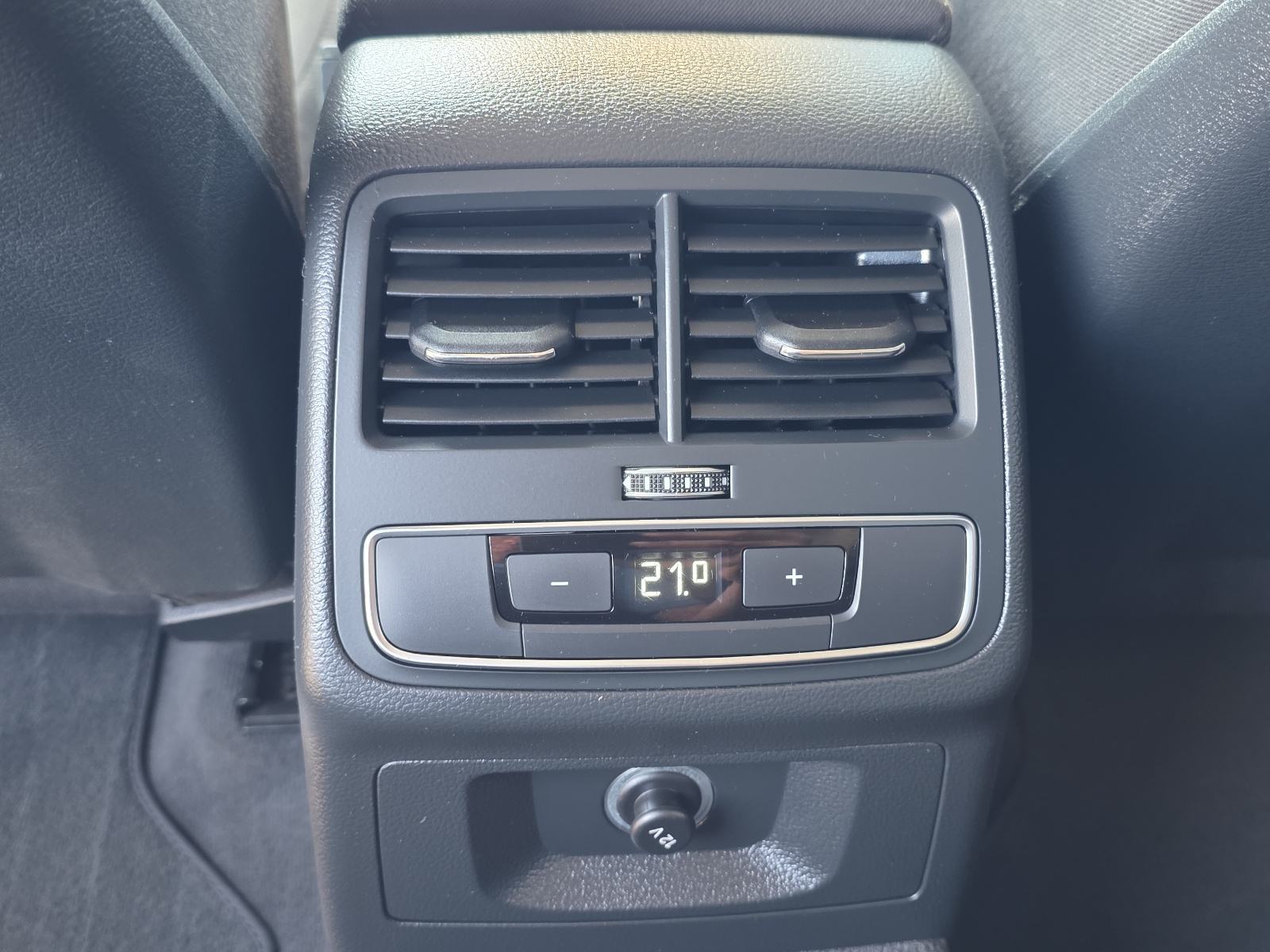 Audi A4 Avant 2,0 TDI S LINE,NAVI,VIRTUAL,KAMERA,107 T.K.M, fotografija 18