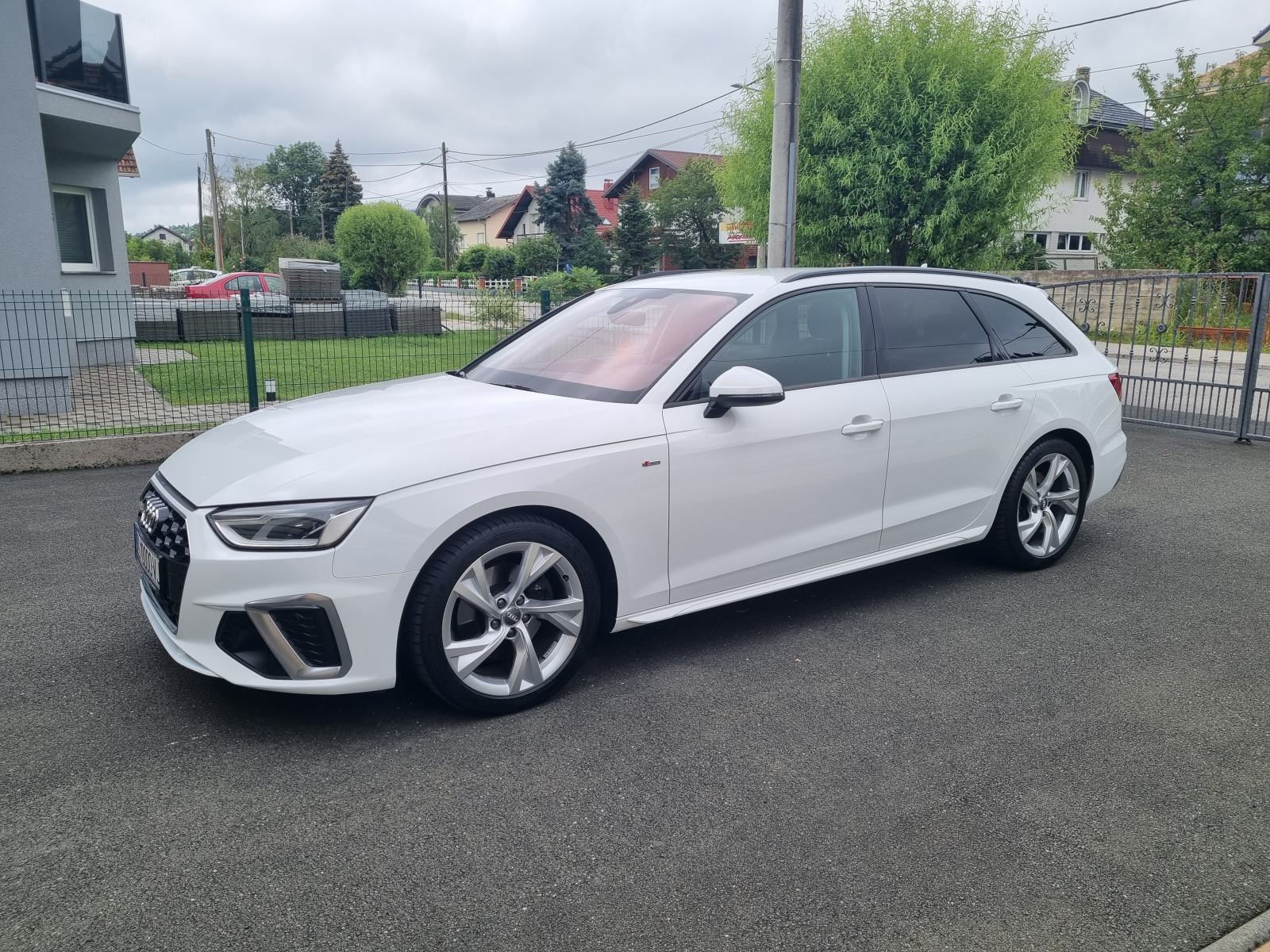 Audi A4 Avant 2.0 TDI S-line REG:07/27 AUTOM. 212 Tkm S-line NOVI MOD, pogled izvana - slika 1