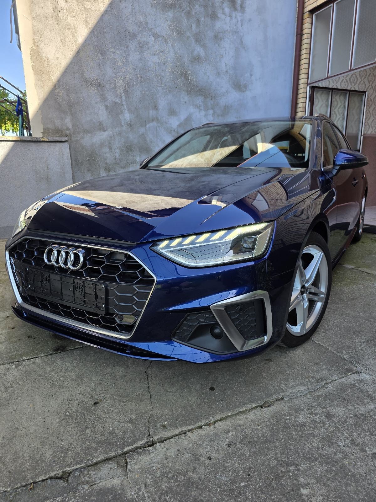 Audi A4 Avant 30 TDI S-Line Ext. S-tronic / Matrix / Head-up / Virtual, fotografija 1