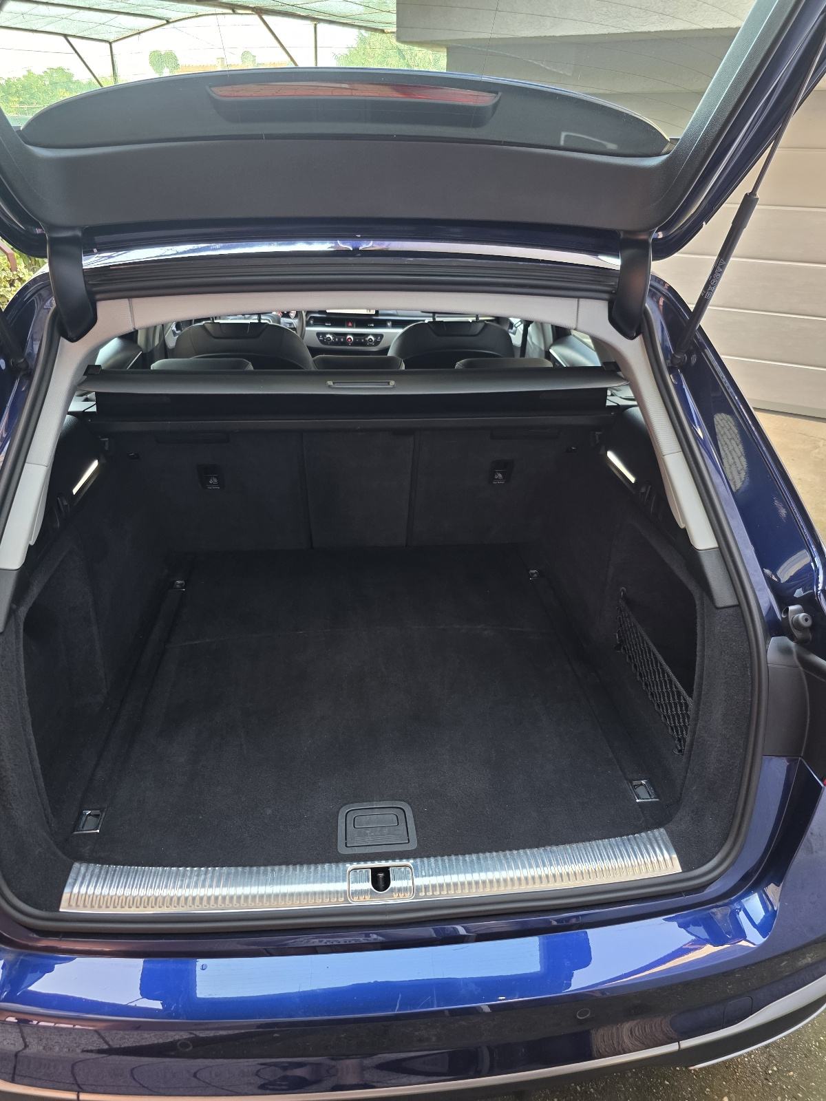 Audi A4 Avant 30 TDI S-Line Ext. S-tronic / Matrix / Head-up / Virtual, fotografija 7