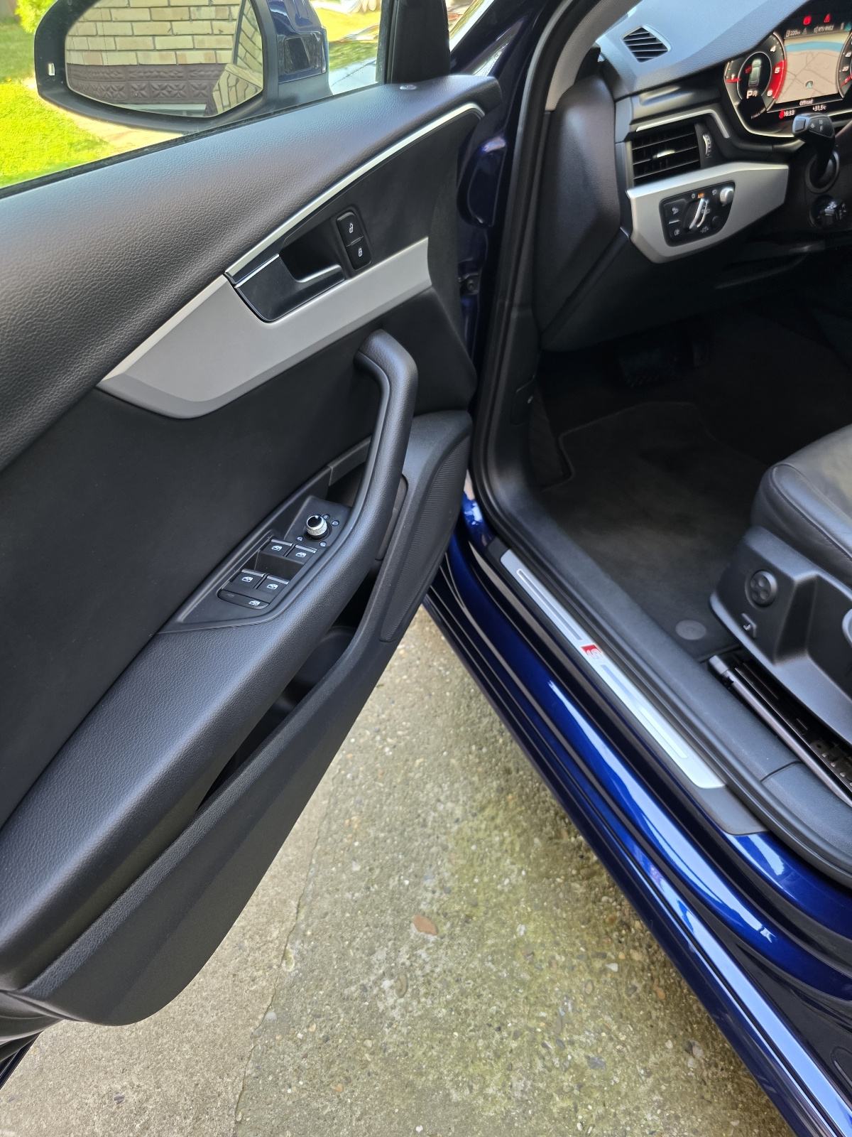 Audi A4 Avant 30 TDI S-Line Ext. S-tronic / Matrix / Head-up / Virtual, fotografija 10