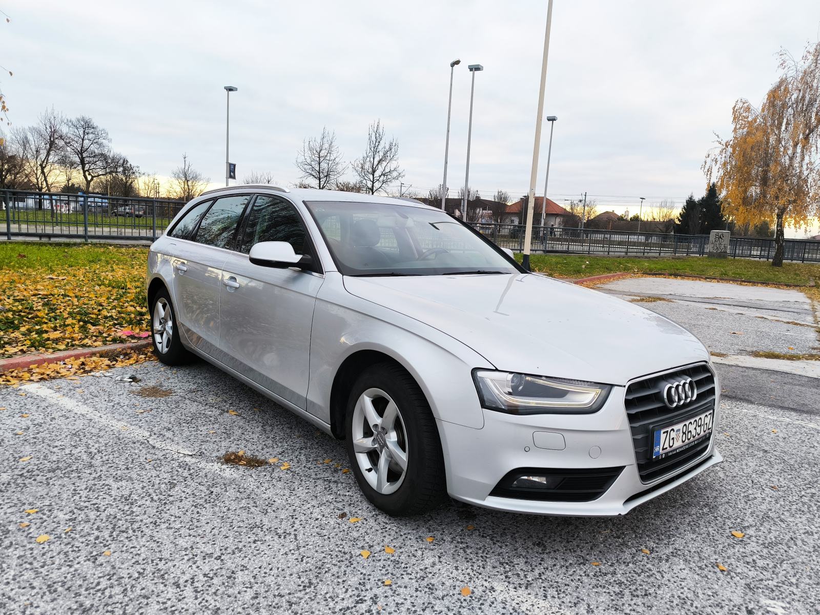 Audi A4 Avant 2,0 TDI, fotografija 2