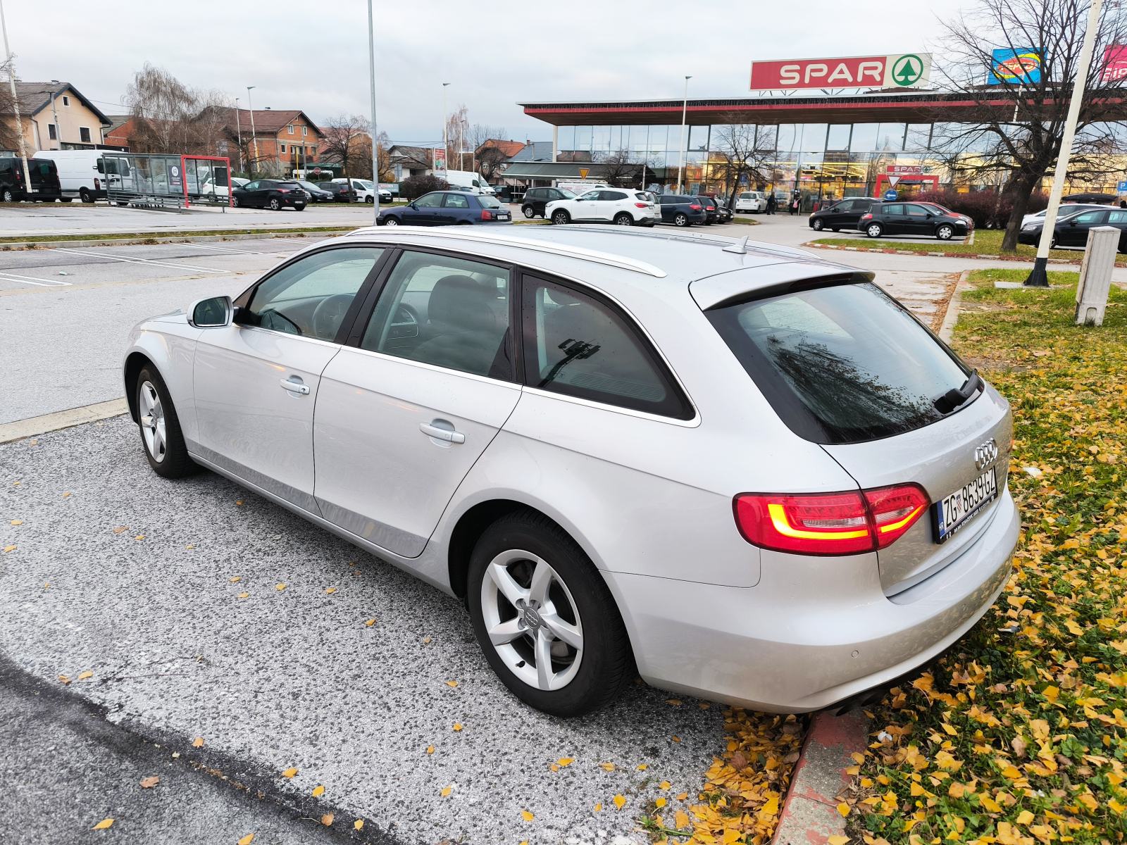 Audi A4 Avant 2,0 TDI, fotografija 3