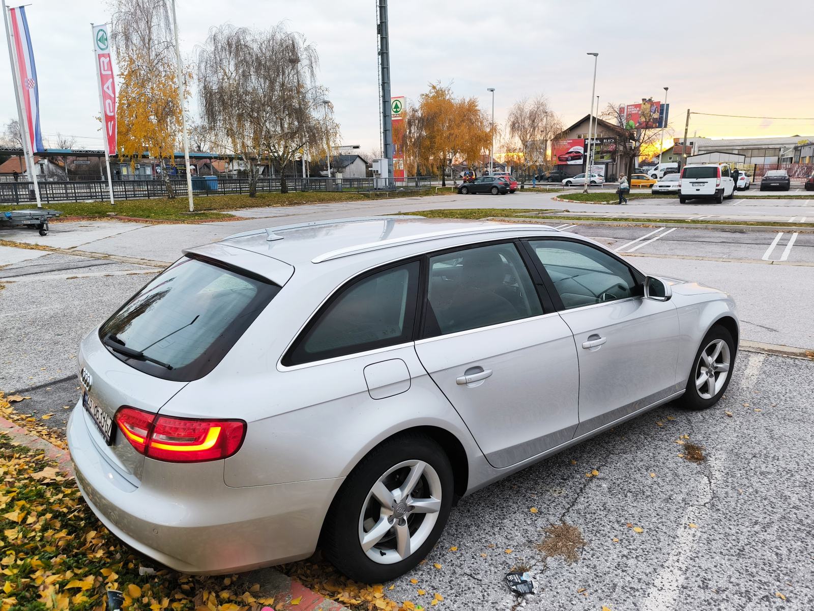 Audi A4 Avant 2,0 TDI, fotografija 4