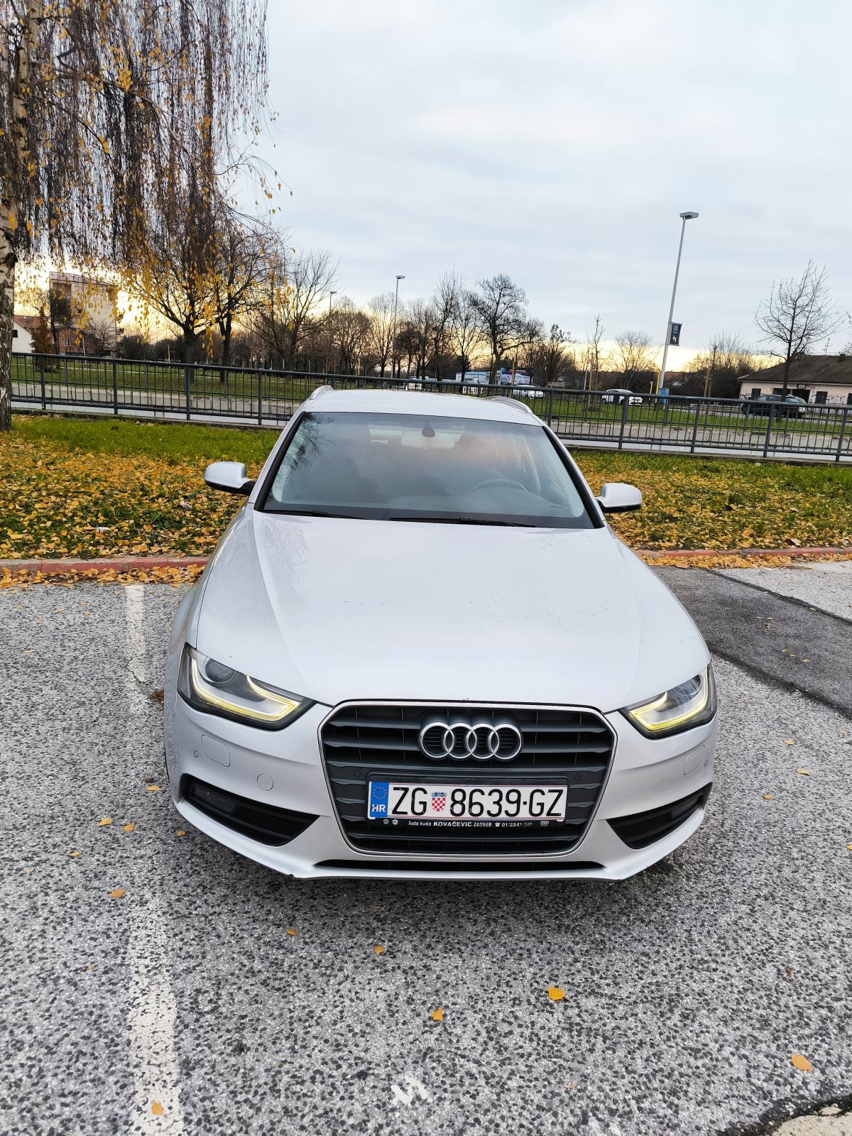 Audi A4 Avant 2,0 TDI, fotografija 5