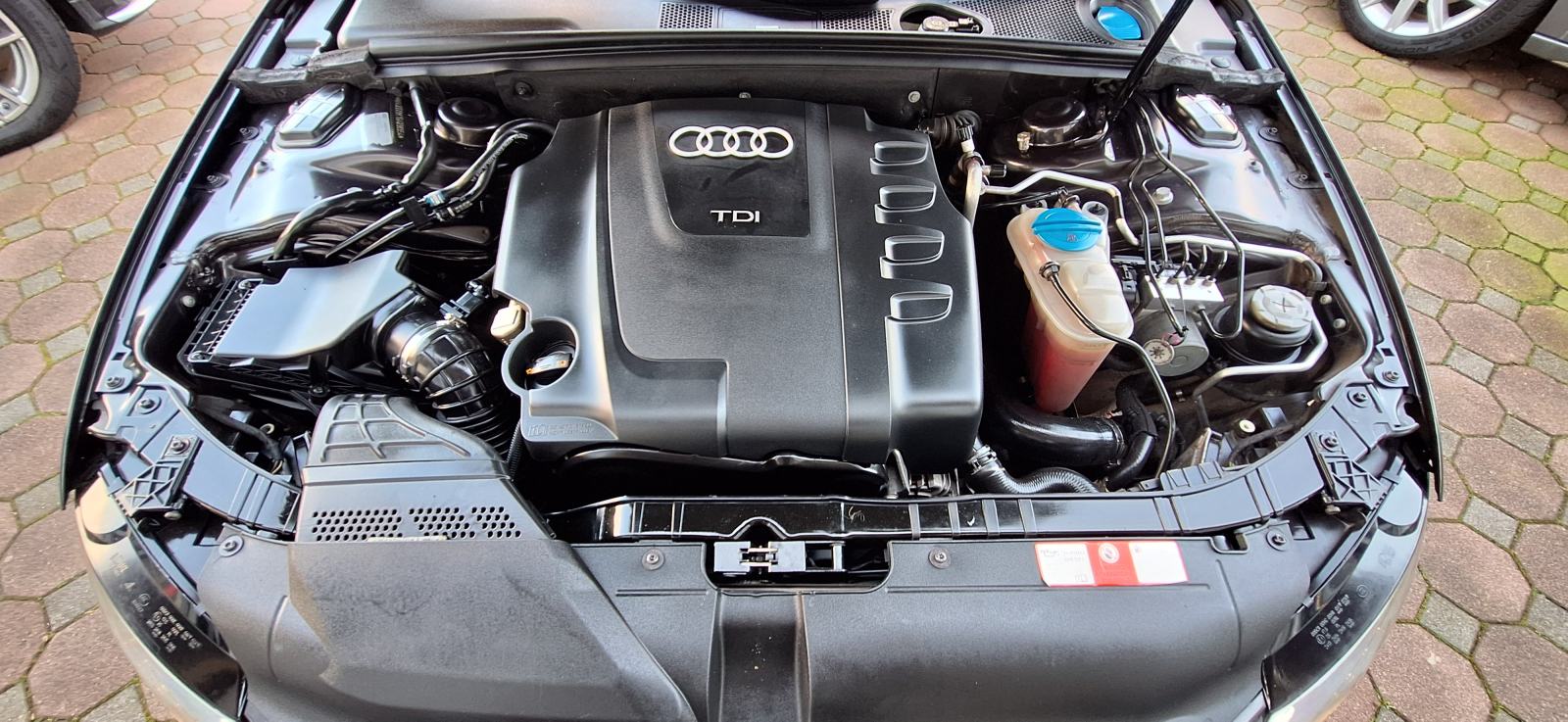 Audi A4 Avant 2,0 TDI, 6 BRZINA, BI-XENON, AUT. KLIMA, NAVI, TEMP..., fotografija 9