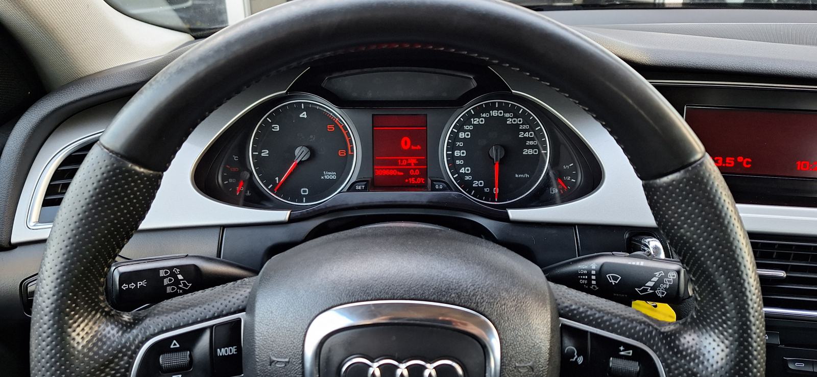 Audi A4 Avant 2,0 TDI, 6 BRZINA, BI-XENON, AUT. KLIMA, NAVI, TEMP..., fotografija 15