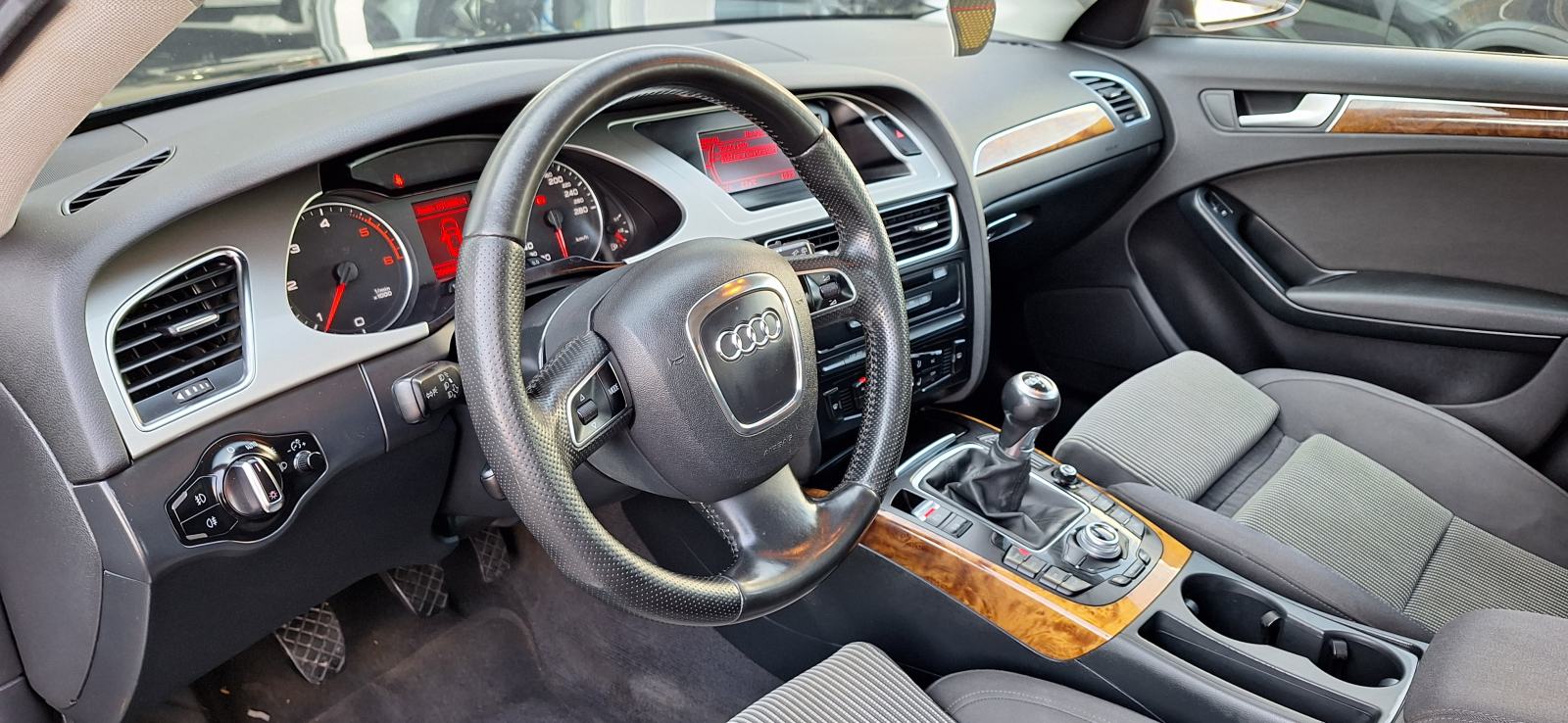 Audi A4 Avant 2,0 TDI, 6 BRZINA, BI-XENON, AUT. KLIMA, NAVI, TEMP..., fotografija 12