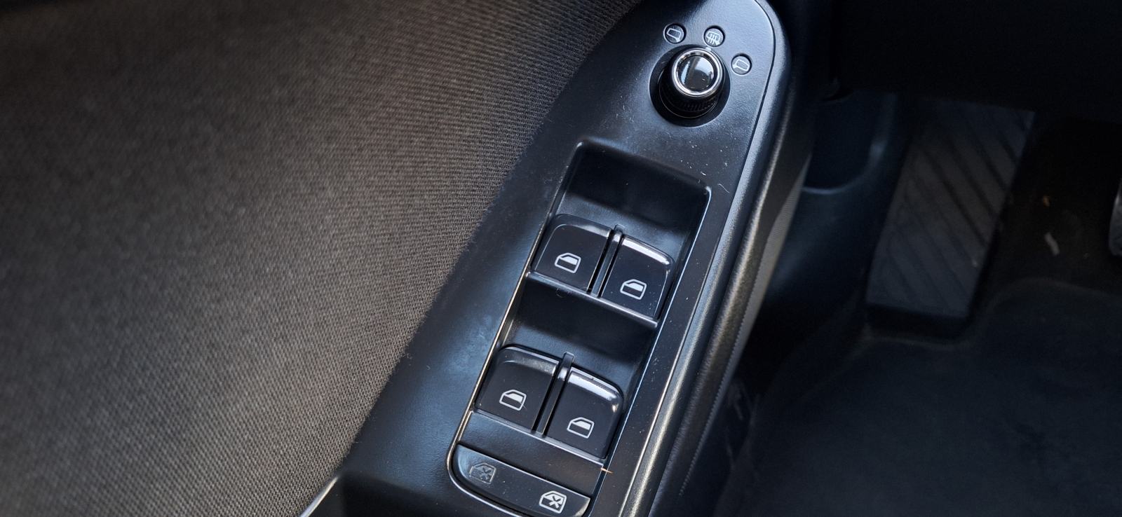 Audi A4 Avant 2,0 TDI, 6 BRZINA, BI-XENON, AUT. KLIMA, NAVI, TEMP..., fotografija 11