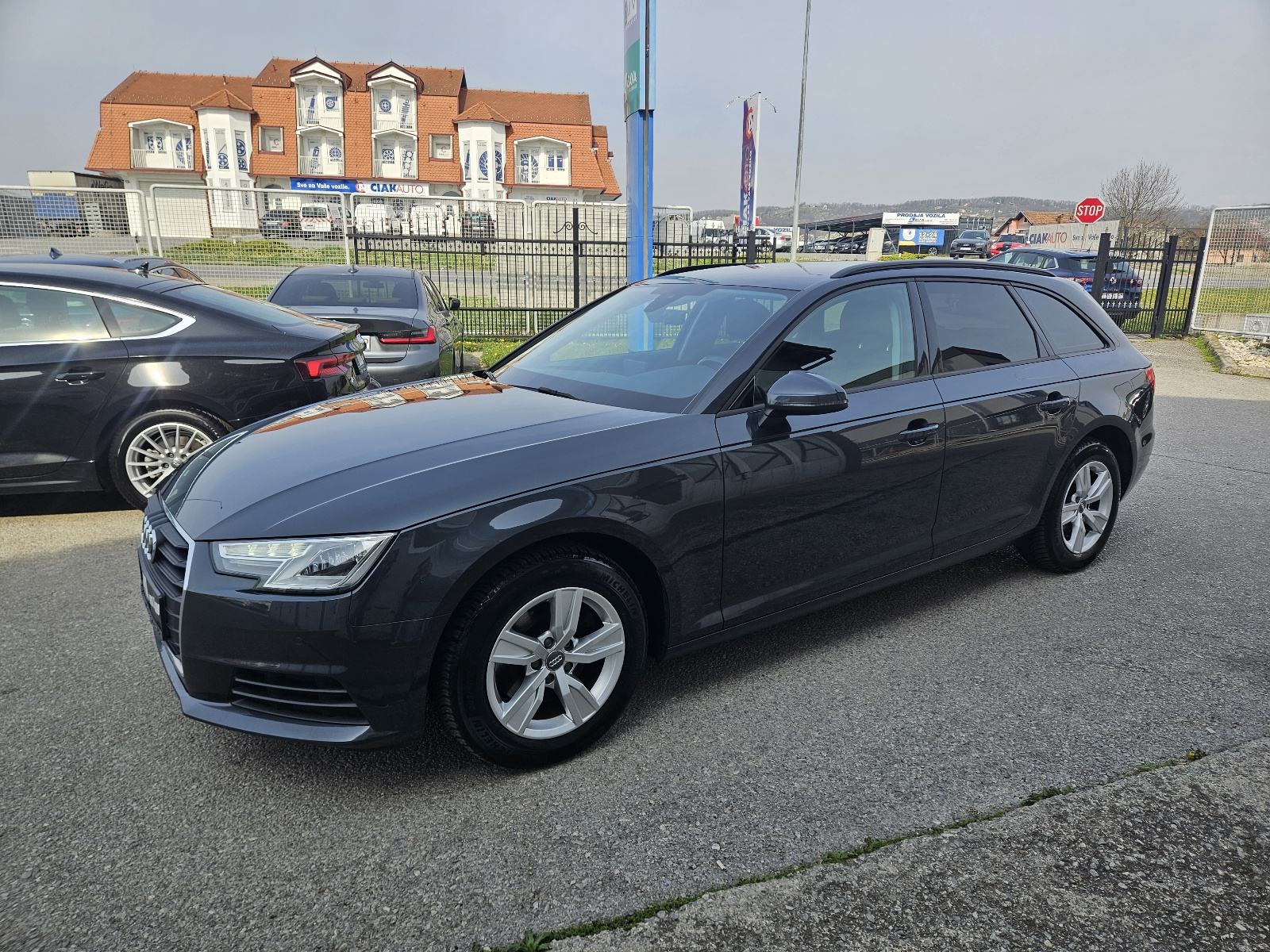 Audi A4 Avant 2,0 TDI, fotografija 3