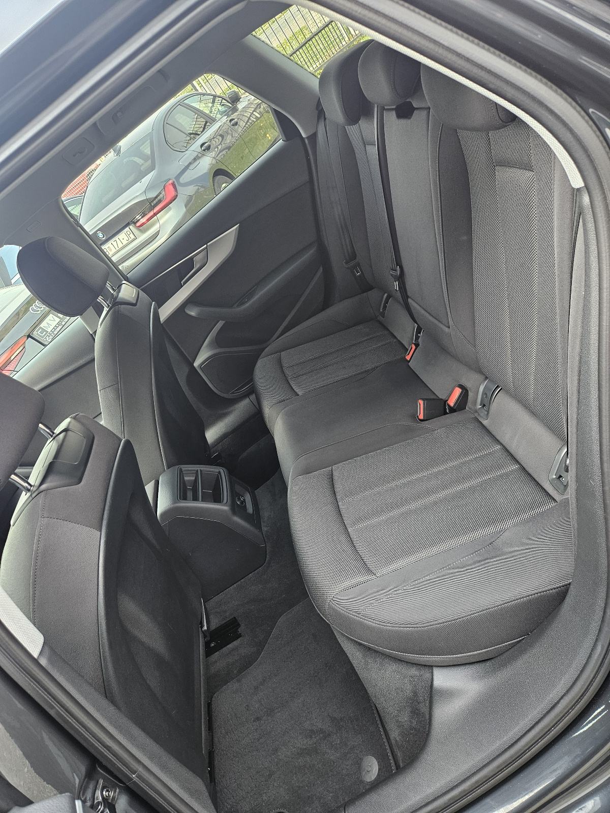 Audi A4 Avant 2,0 TDI, fotografija 19