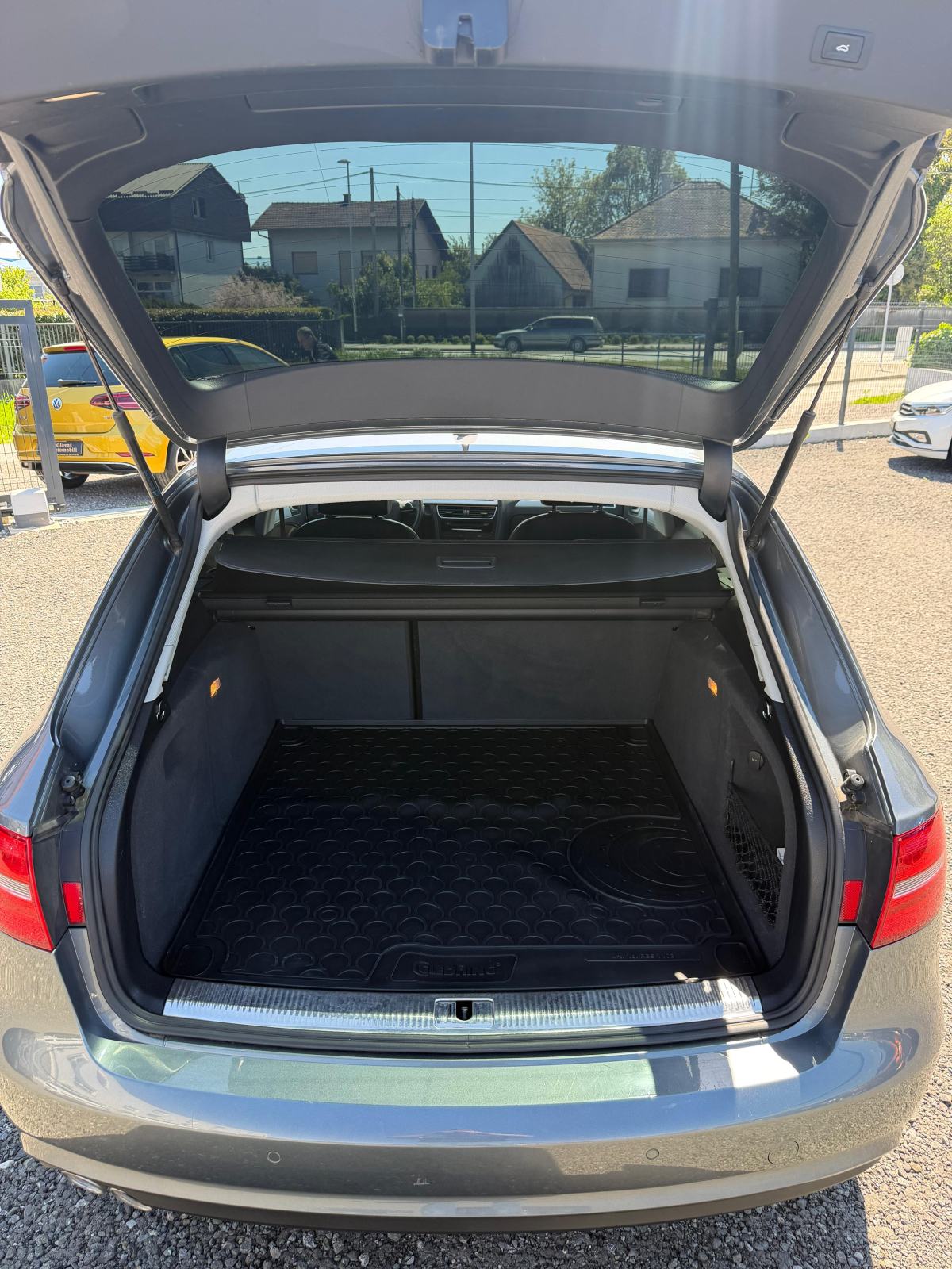 Audi A4 Avant 2,0 TDI NAVI,PDC,XENON,VELIKI SERVIS,TOP STANJE!!!, fotografija 19