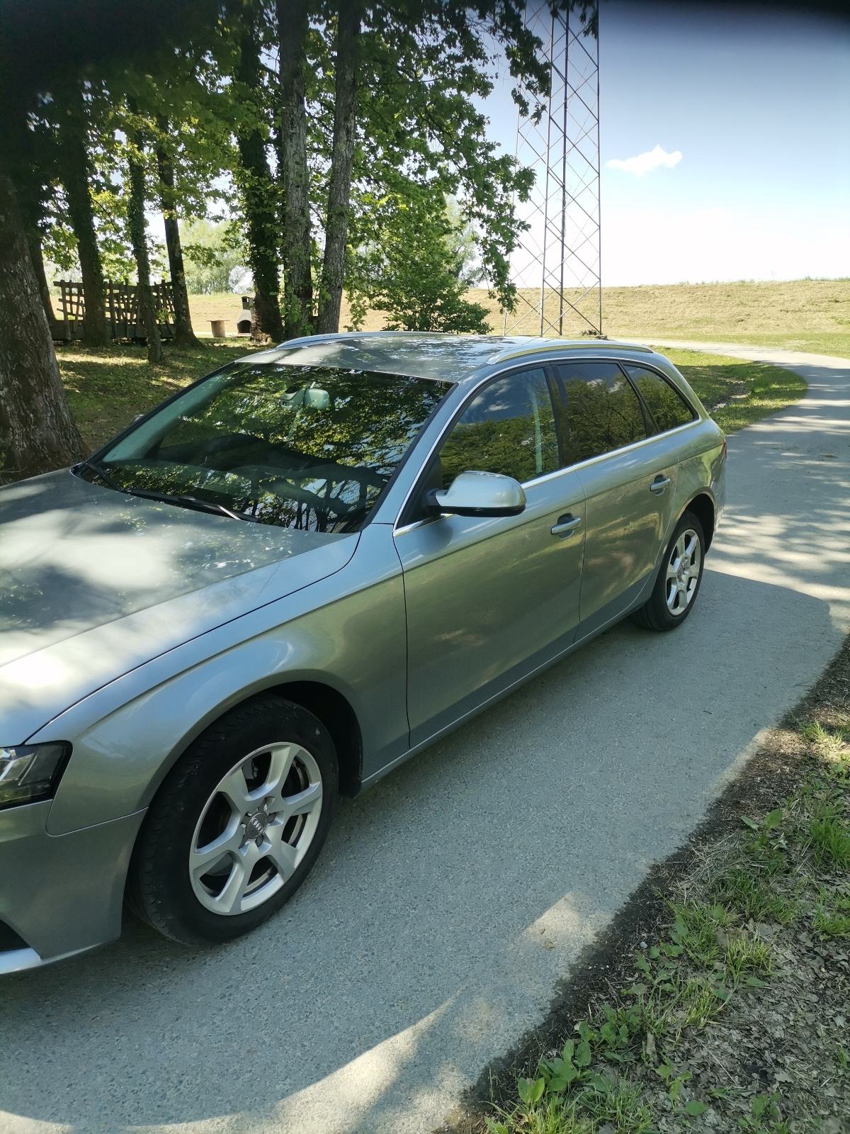 Audi A4 Avant 2,0 TDI, fotografija 3