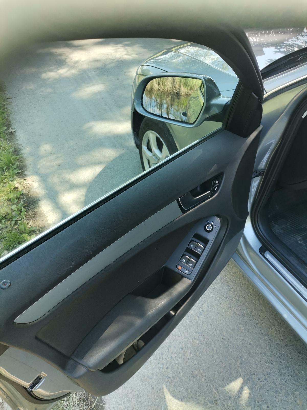 Audi A4 Avant 2,0 TDI, fotografija 9