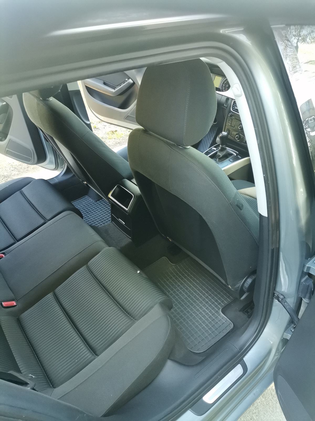 Audi A4 Avant 2,0 TDI, fotografija 13