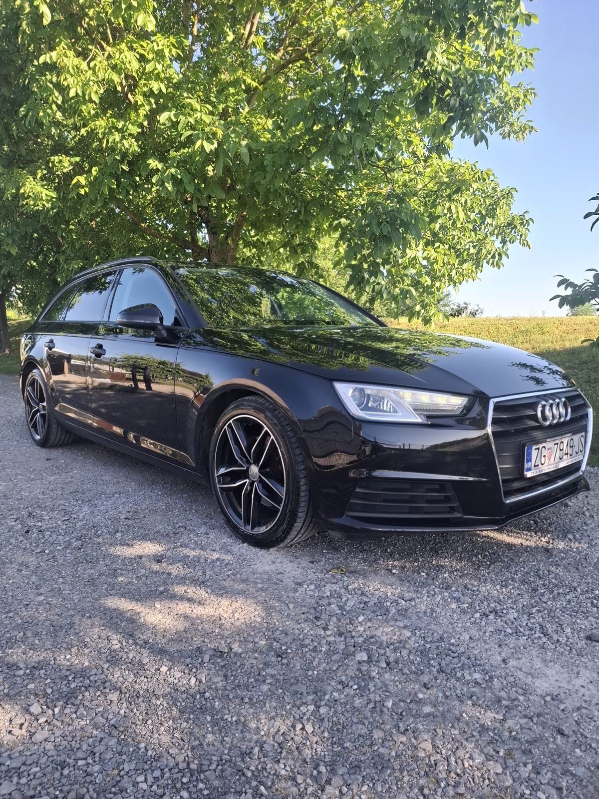 Audi A4 Avant 2,0 TDI, fotografija 2
