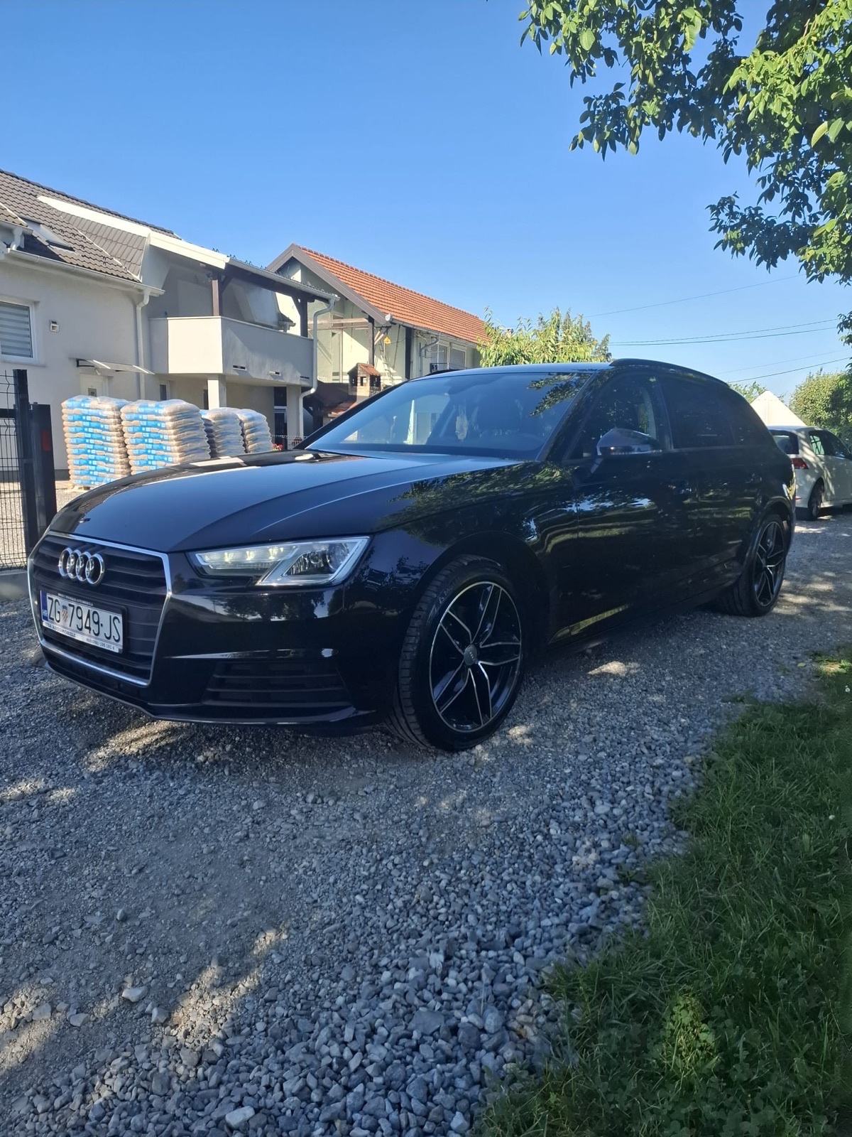 Audi A4 Avant 2,0 TDI, fotografija 1