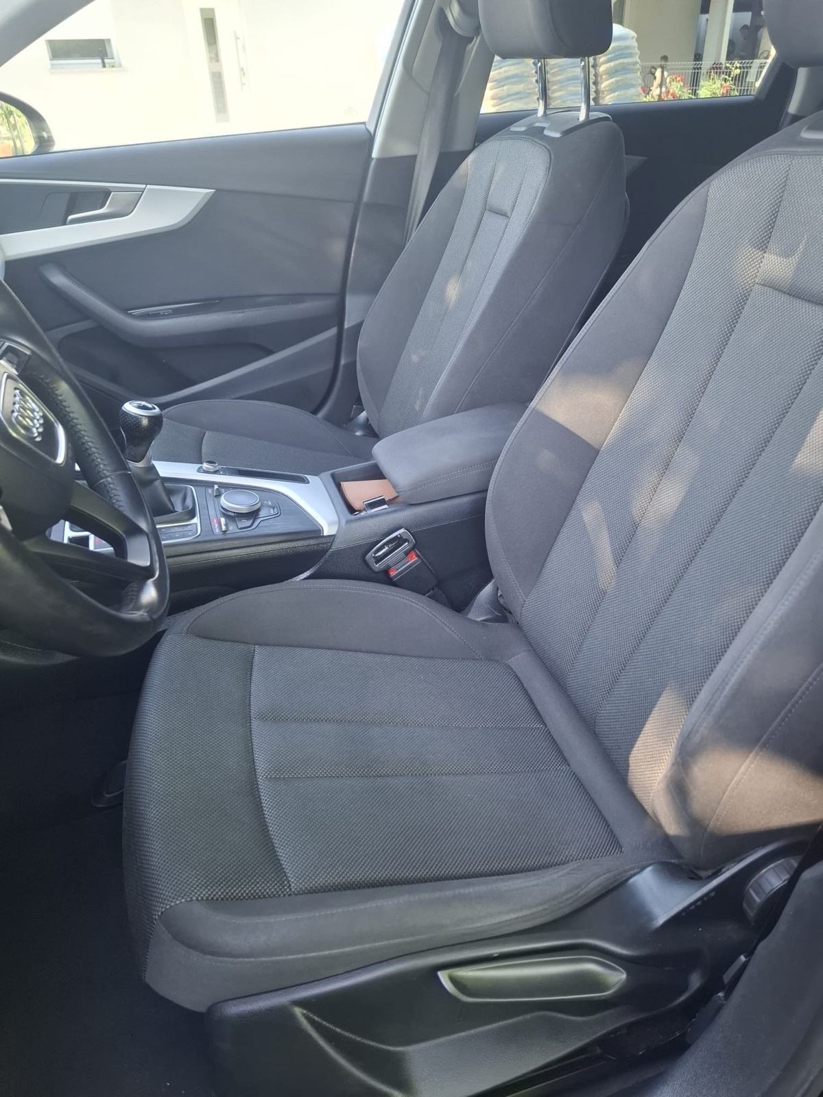 Audi A4 Avant 2,0 TDI, fotografija 9