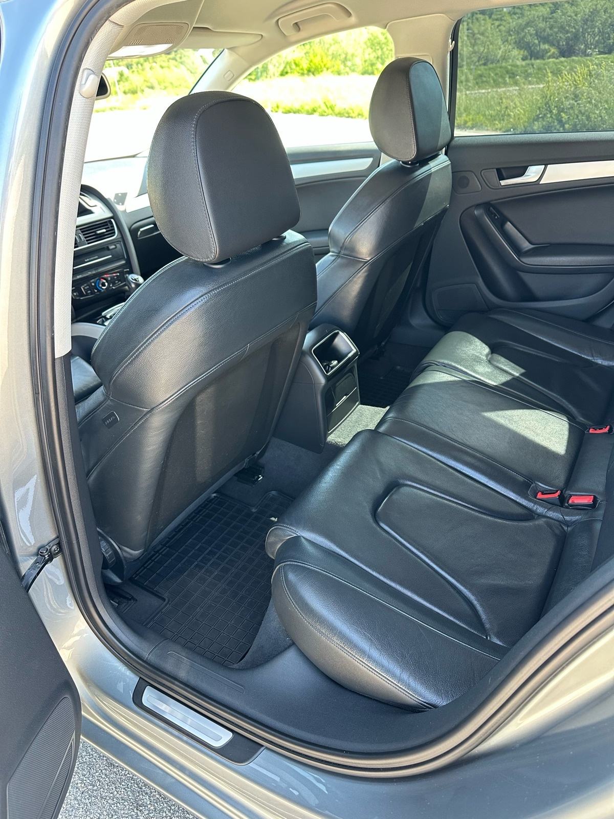 Audi A4 Avant 2,0 TDI, fotografija 2