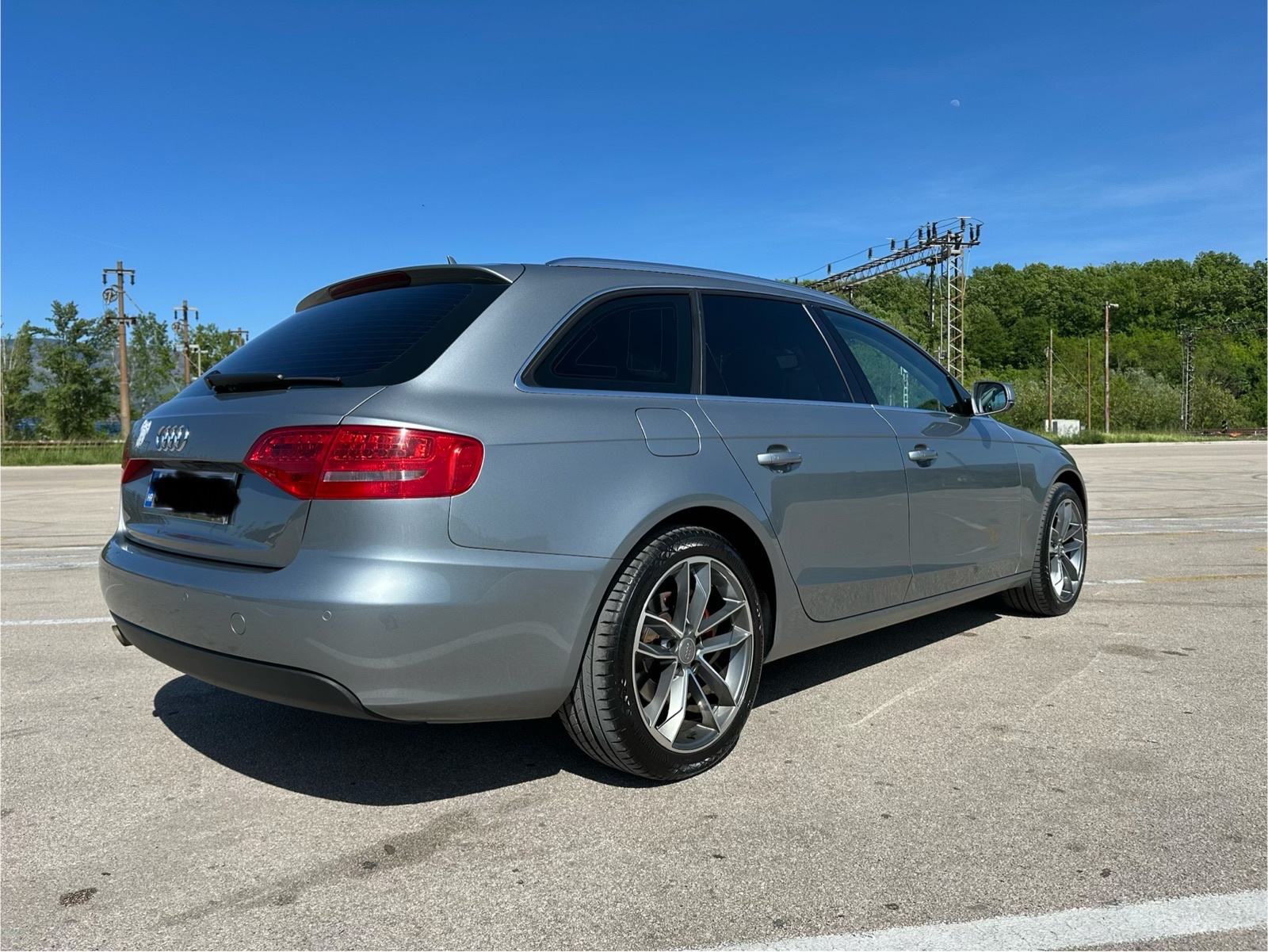 Audi A4 Avant 2,0 TDI, fotografija 3