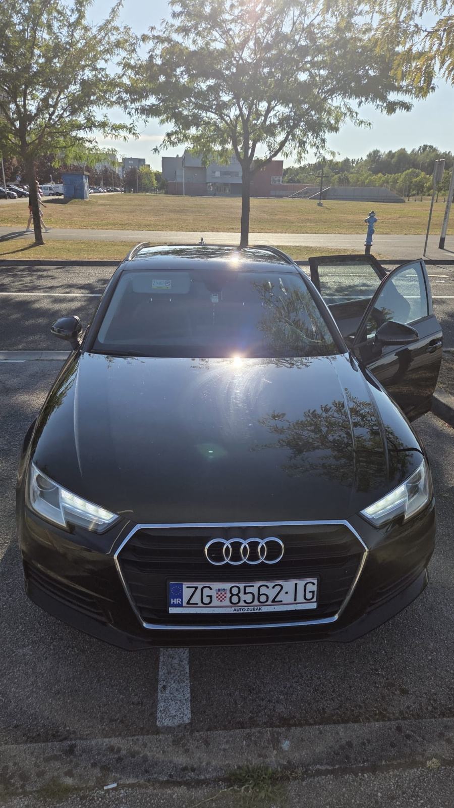 Audi A4 Avant 2,0 TDI, fotografija 4