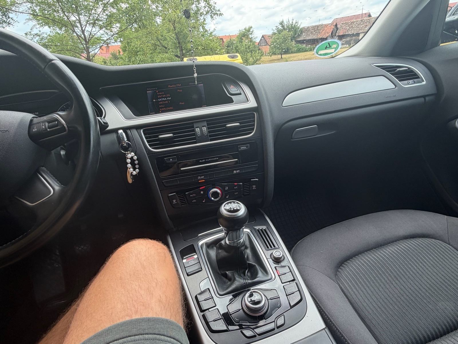 Audi A4 Avant 2,0 TDI, fotografija 2