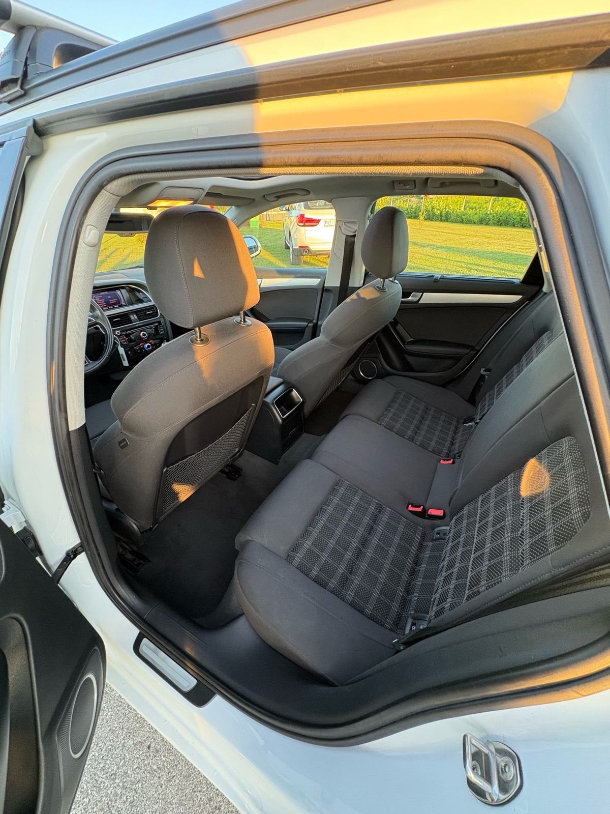 Audi A4 Avant 2,0 TDI QUATRO*130/177Ps*PRVI VLASNIK*TOP OPREMA*, fotografija 15