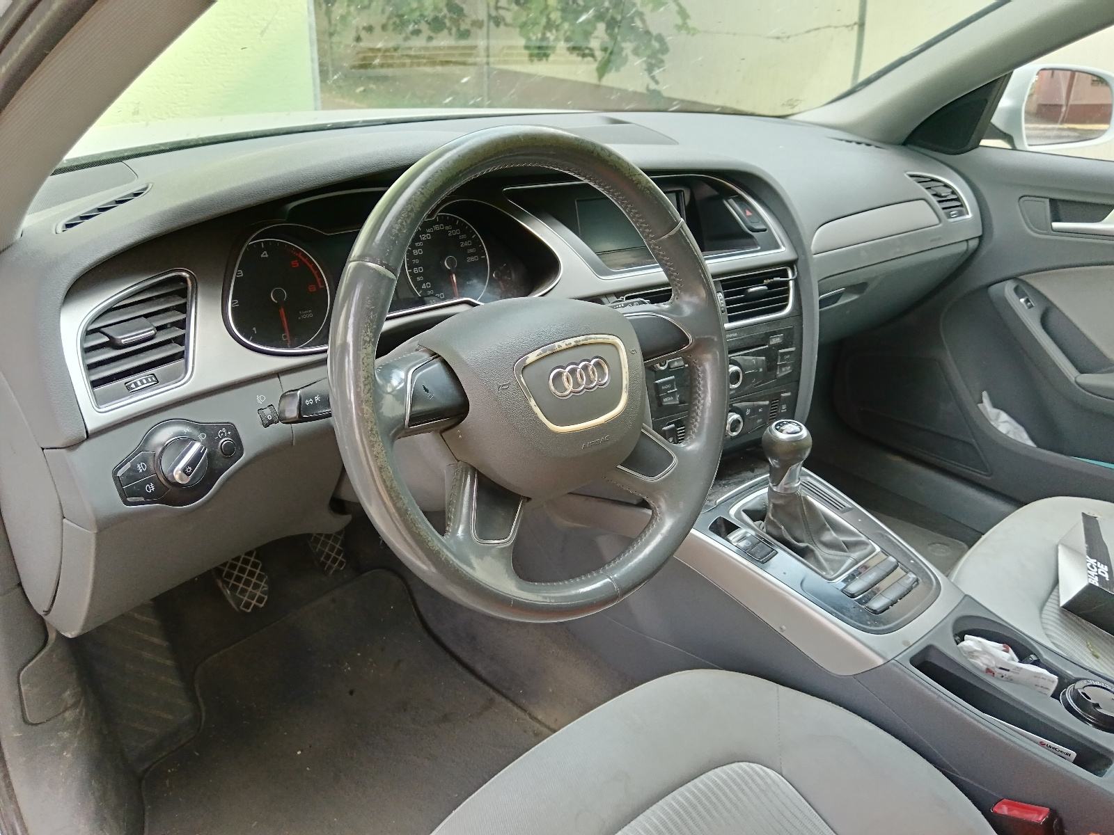 Audi A4 Avant 2,0 TDI, fotografija 8