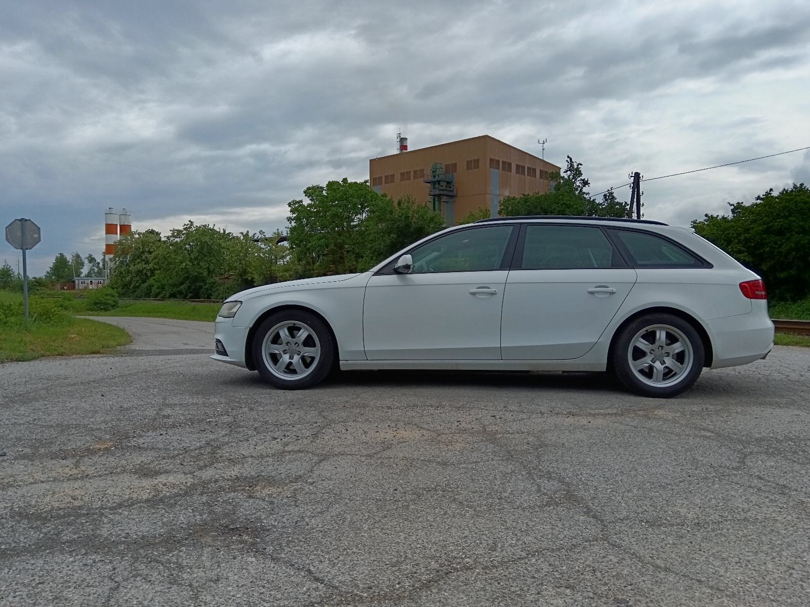 Audi A4 Avant 2,0 TDI, fotografija 13