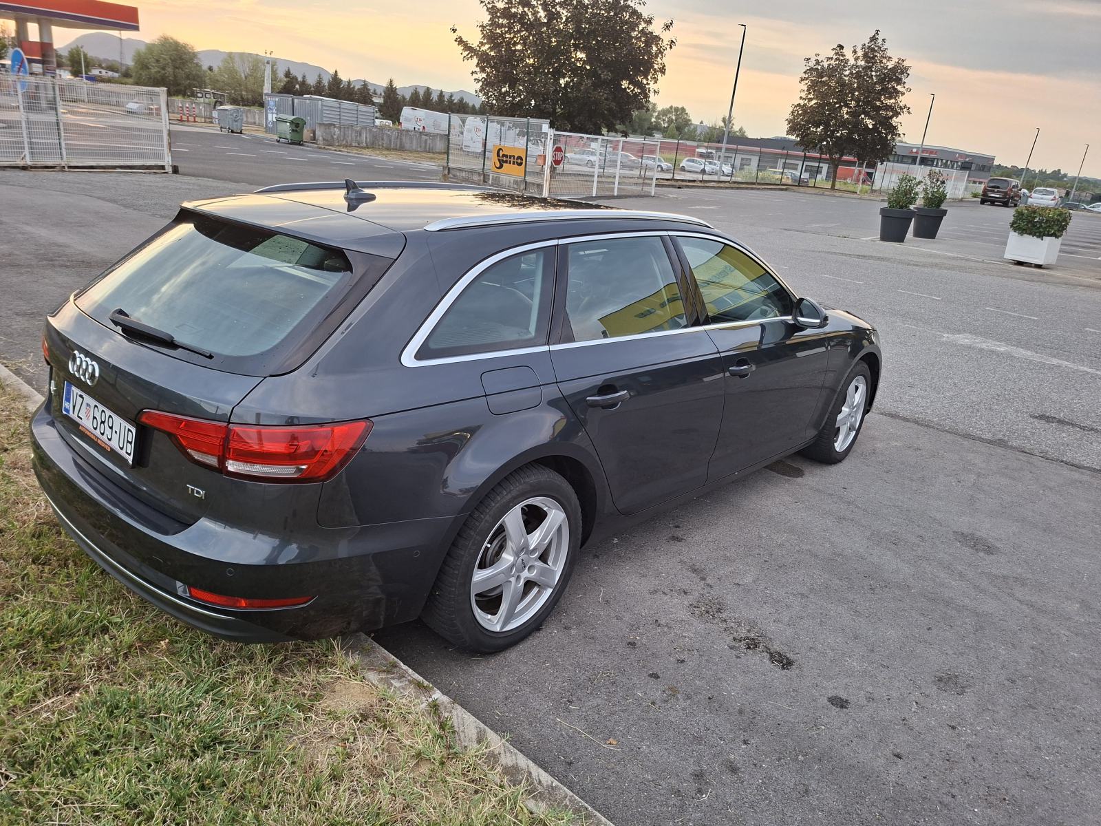 Audi A4 Avant 2,0 TDI, fotografija 4