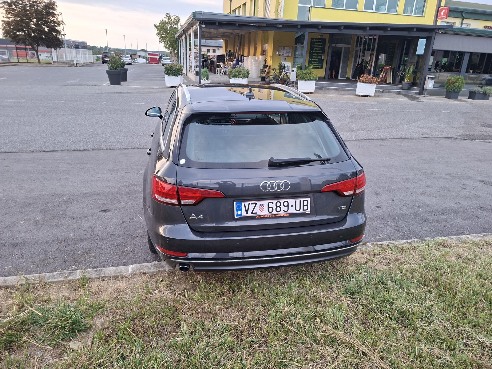 Audi A4 Avant 2,0 TDI, fotografija 5